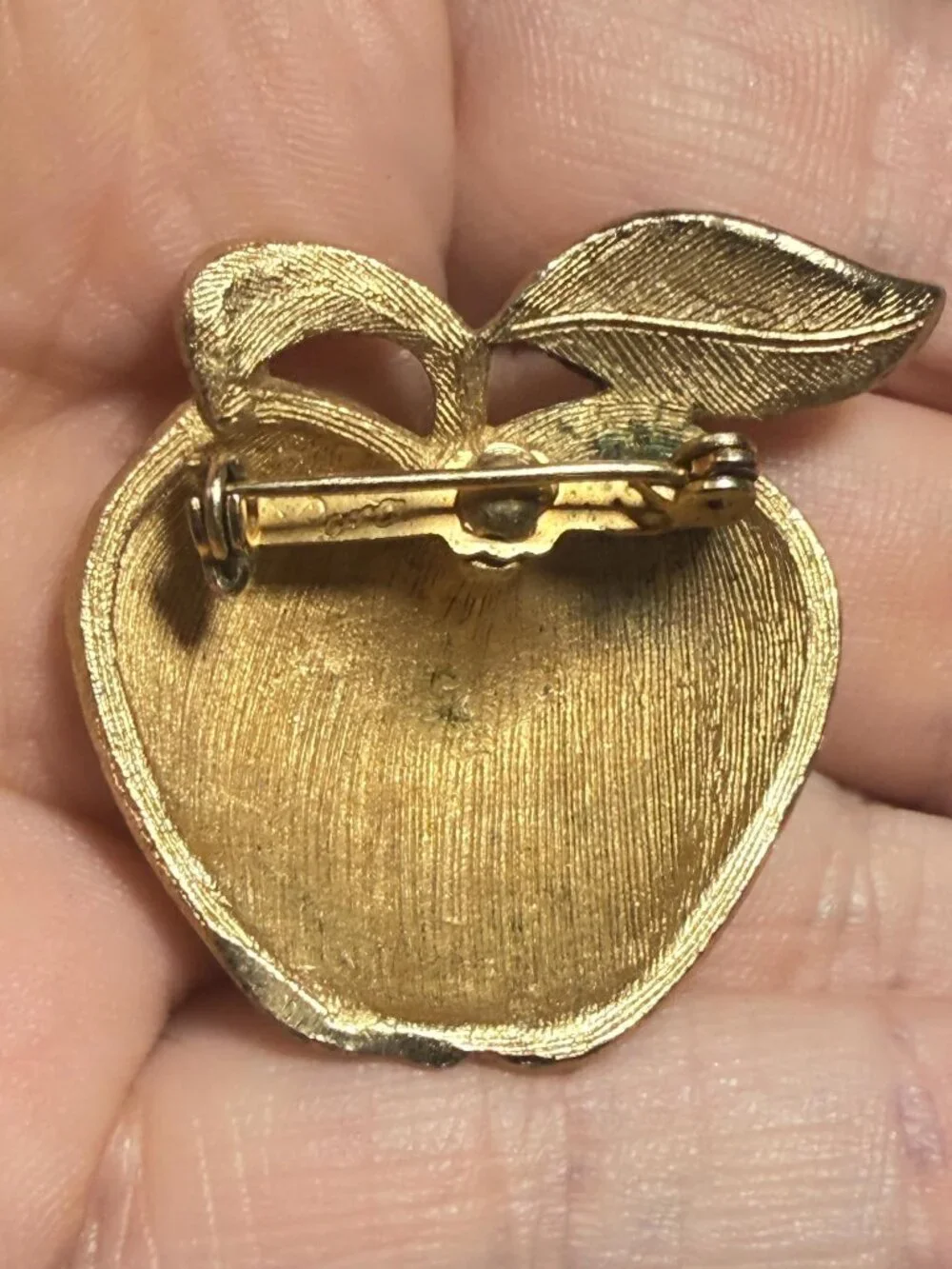 Coro Apple Brooch Brushed Gold Tone Domed Vintage 1.5 inches